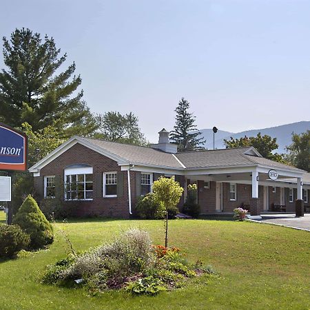 Howard Johnson By Wyndham Williamstown Bagian luar foto