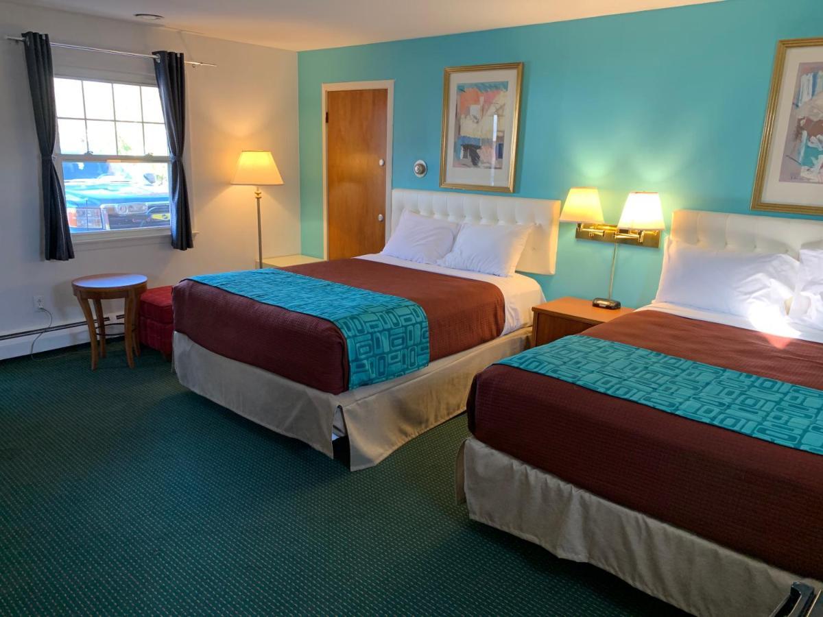 Howard Johnson By Wyndham Williamstown Bagian luar foto
