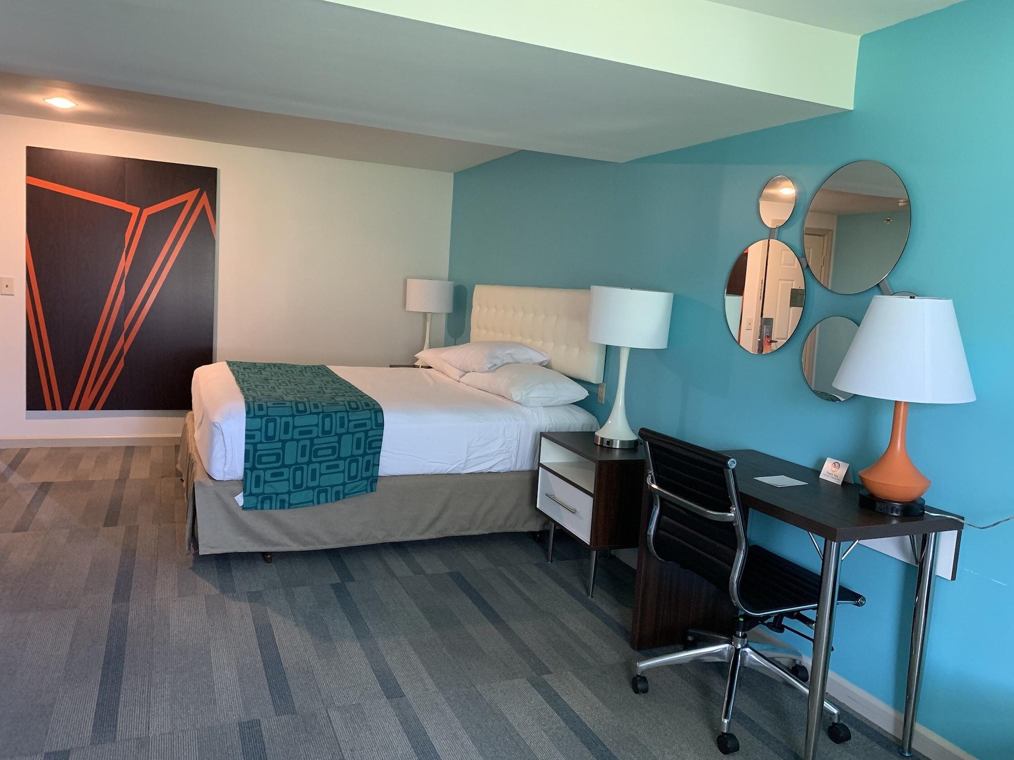 Howard Johnson By Wyndham Williamstown Bagian luar foto