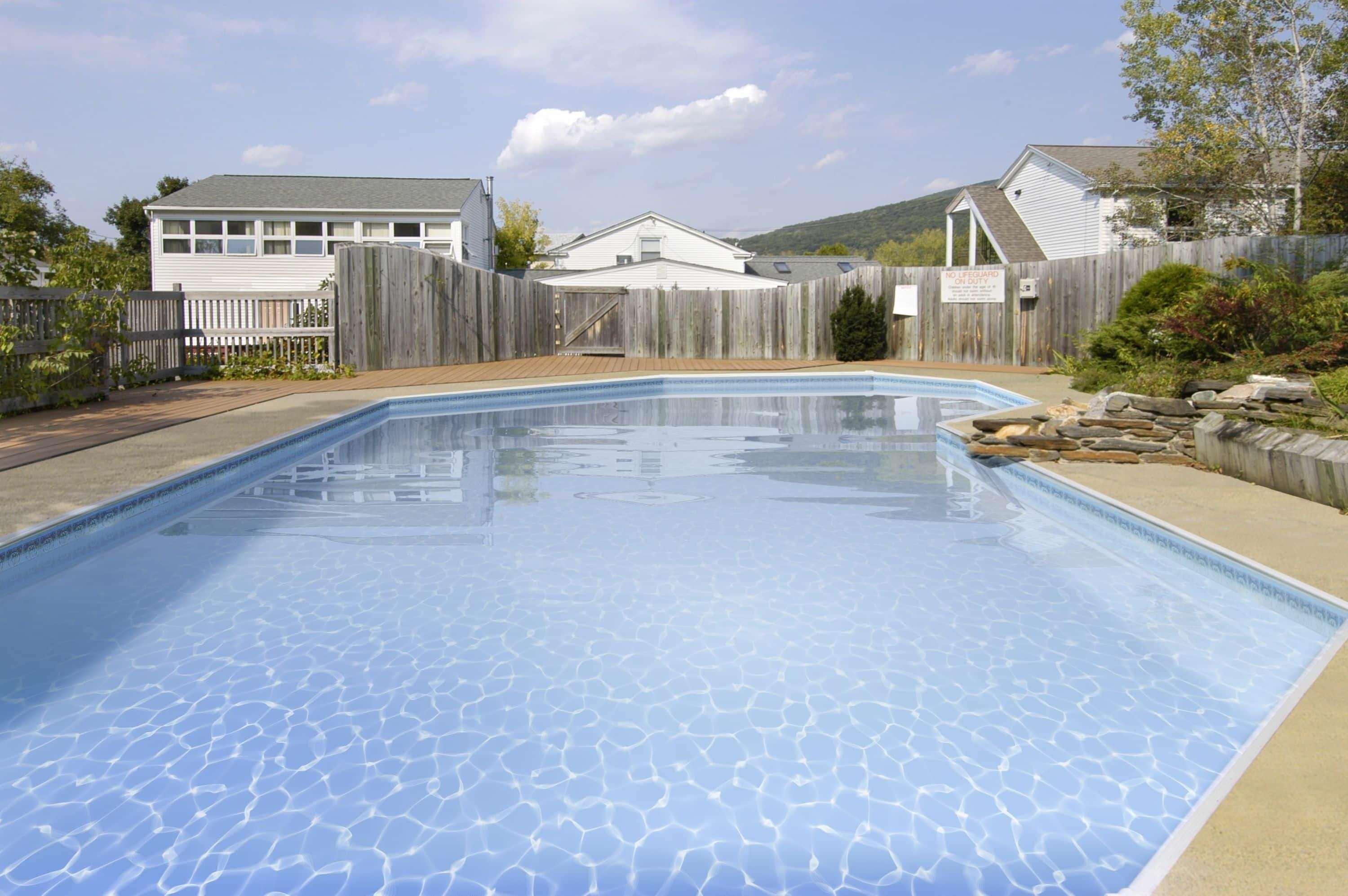 Howard Johnson By Wyndham Williamstown Bagian luar foto